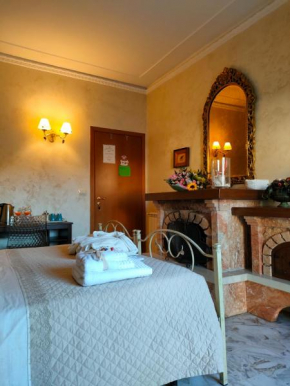 Отель Selene Charme and Confort  Gravina di Catania